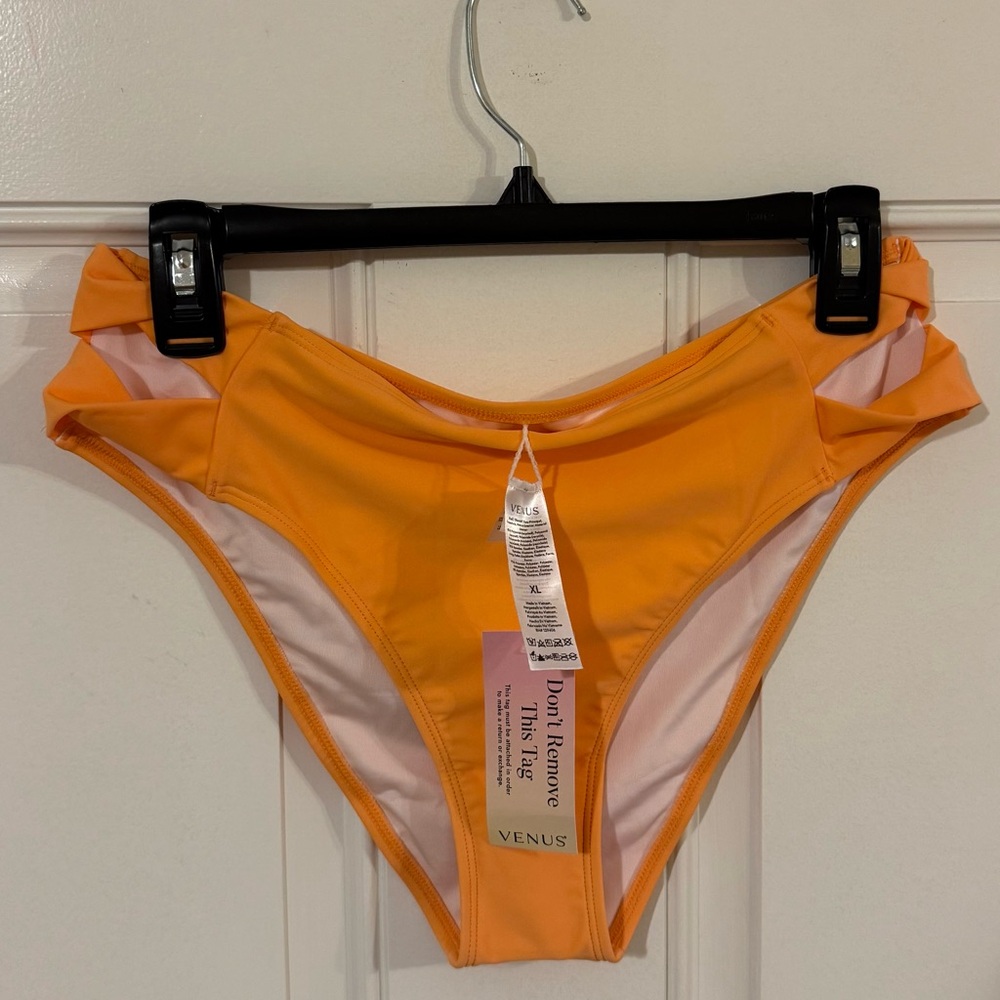 VENUS Bikini Bottom - Picture 4 of 8